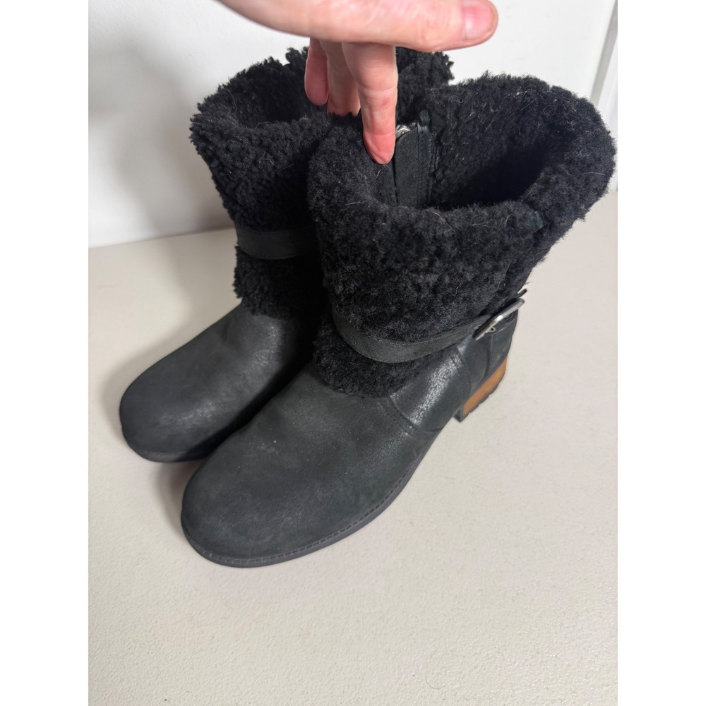 UGG Black Leather Shearling Moto Ankle Boots Buckle Zip Stacked Heel Lug Sole. 9
